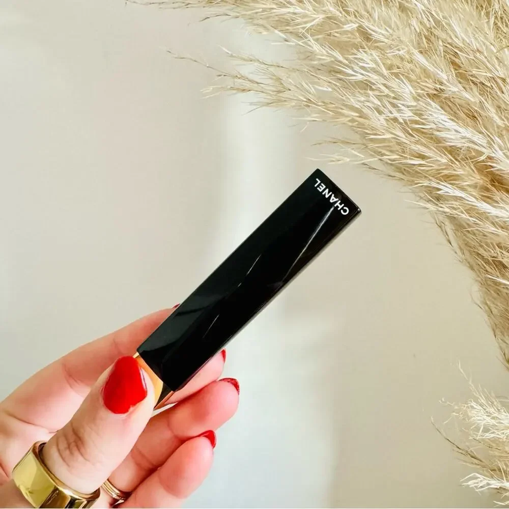 NEW CHANEL Rouge Allure L’extrait Lipstick Luxury Red Moisturizing Lip Color